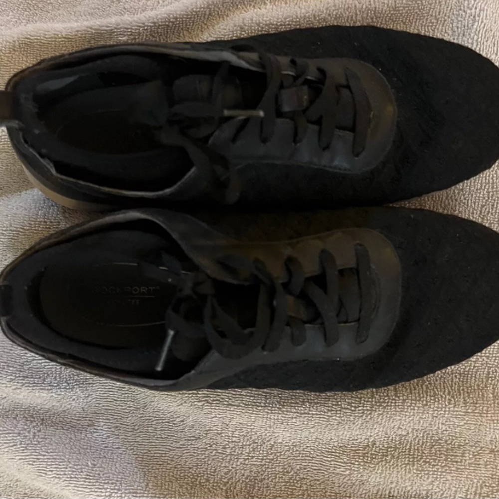 (Sale $10) Rockport Women’s Black tennis Shoes size 10